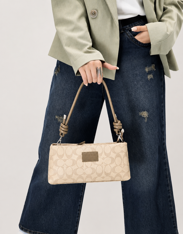 کیف دوشی زنانه کشیده Coach New York با طراحی لوکس