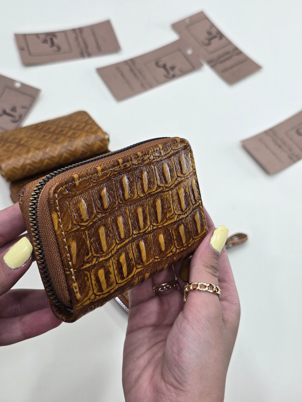 کیف جاکارتی چرم طبیعی – زیپدار و دستدوز