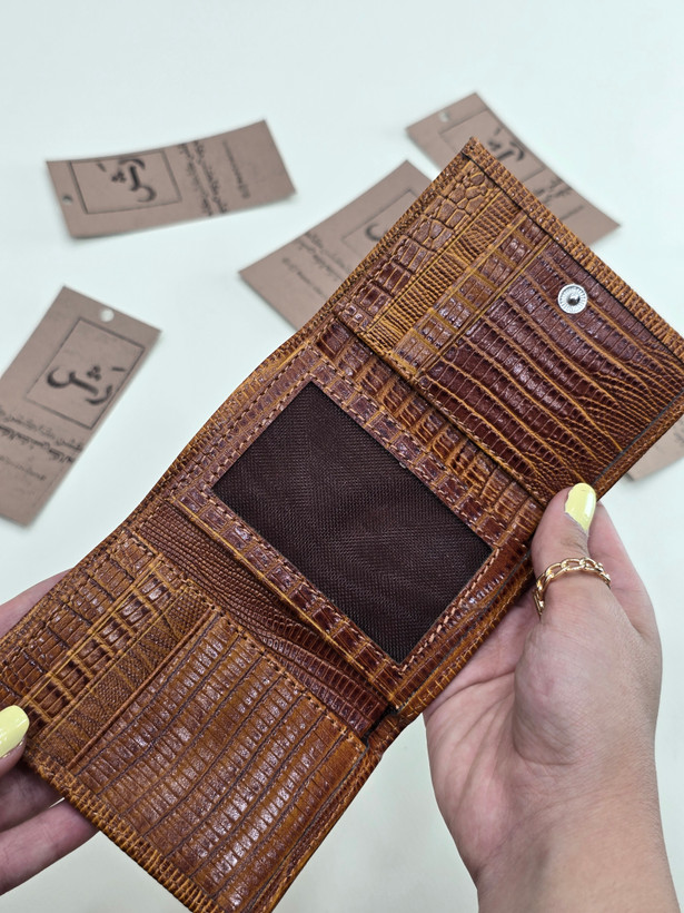 کیف جاکارتی چرم طبیعی شیک –دکمه دار و دستدوز